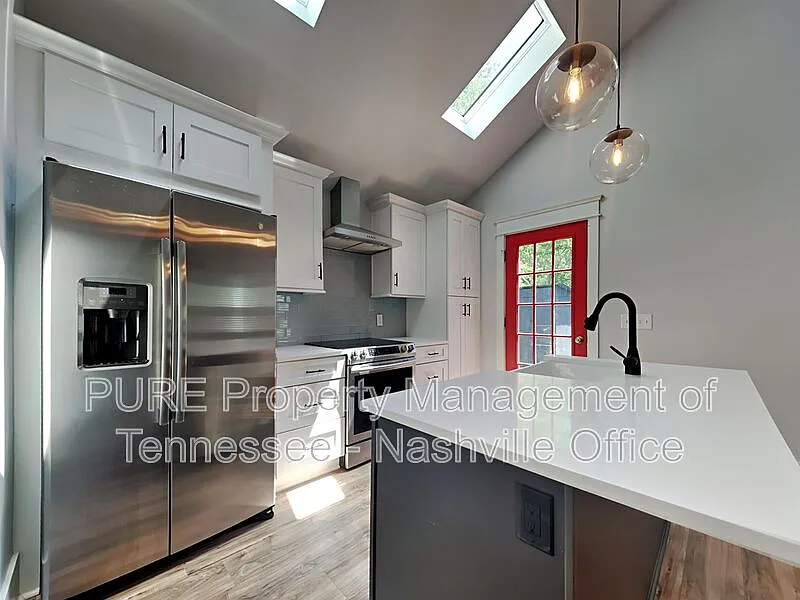2 bed, 1.0 bath, 1058 sqft, $2,250 — Photo 4