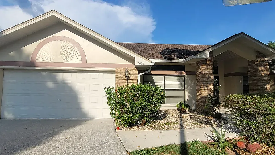1601 Palace Ct