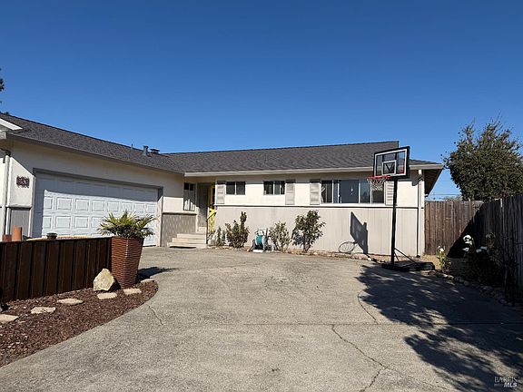 4th image of 611 Willrush Street