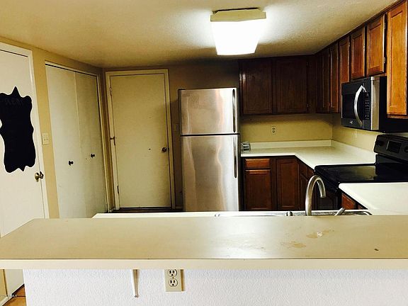 4th image of 3834 W Ivanhoe St