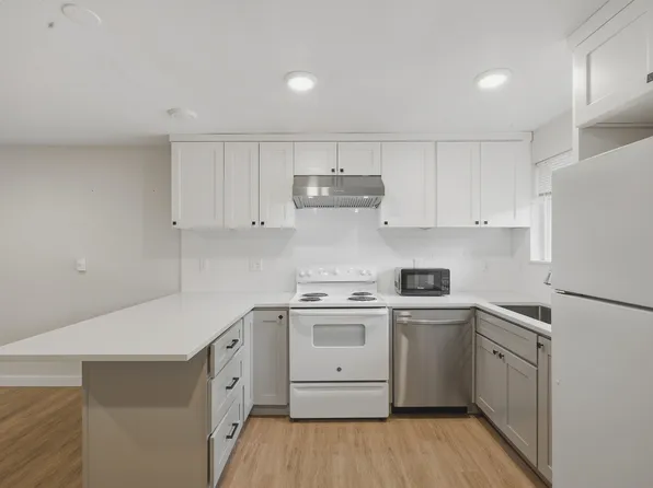 18115 97th Ave NE APT 3, Bothell, WA 98011