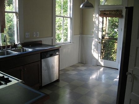 up kitchen 