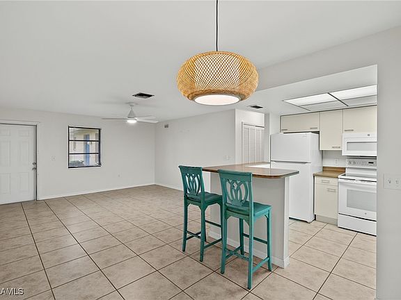 2nd image of 1104 SE 8th St APT 8
