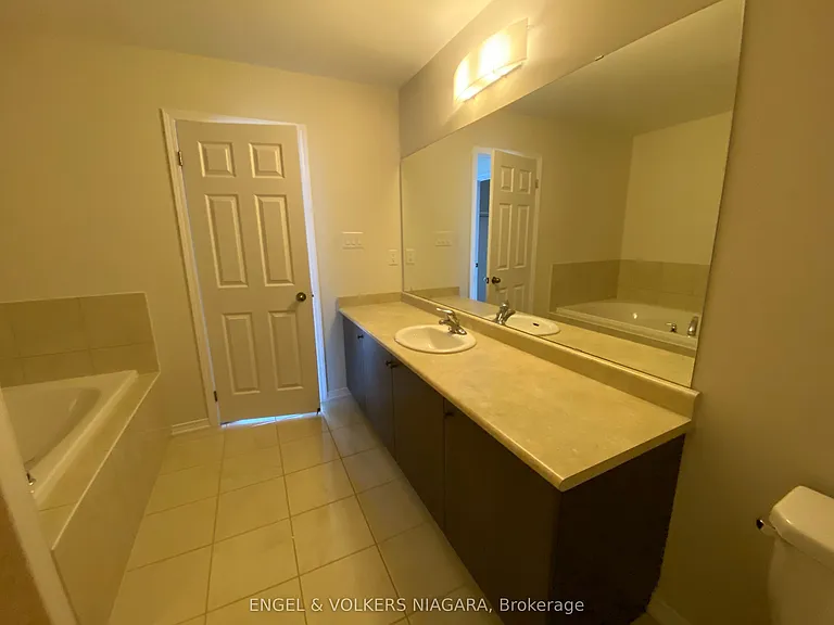 8576 Sweet Chestnut Dr — Photo 24