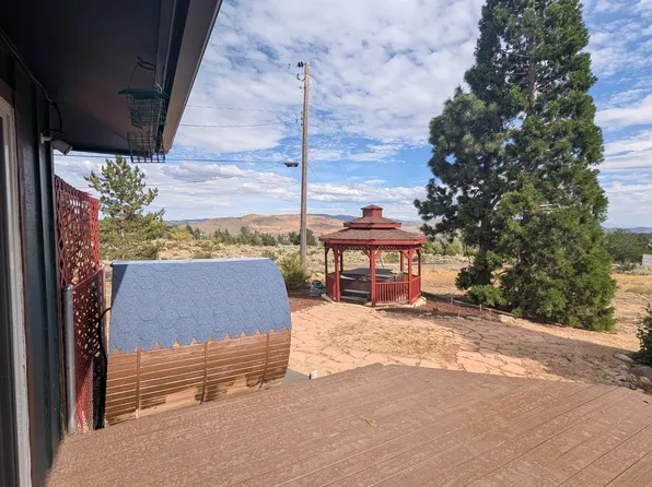 15985 Thompson Ln, Reno, NV 89511