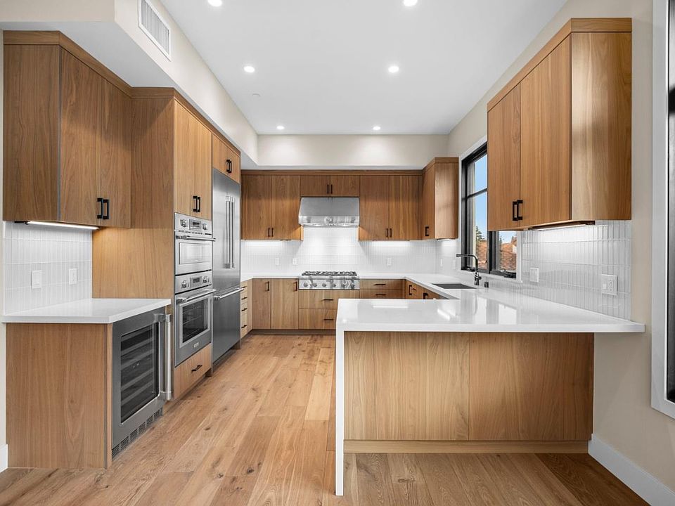 1st image of 237 Hope St