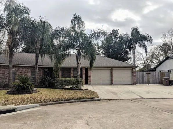 5441 Thornwood Cir, Dickinson, TX 77539