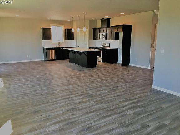4th image of 10504 NE 108th Ct