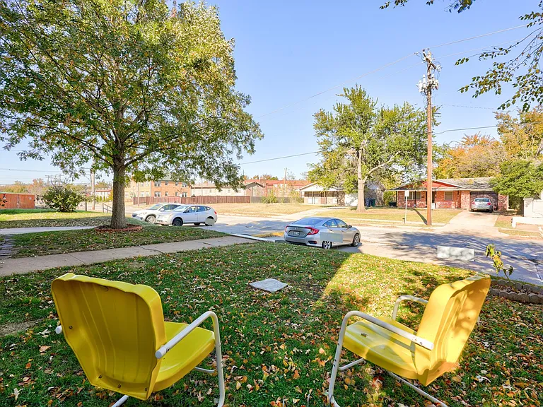 308 NW 24th St #B — Photo 37