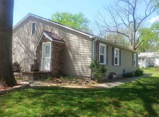 1400 7th St, Wamego, KS 66547