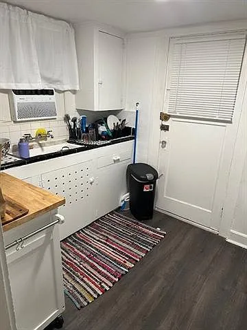 1 bed, 1.0 bath, 700 sqft, $1,100 — Photo 2