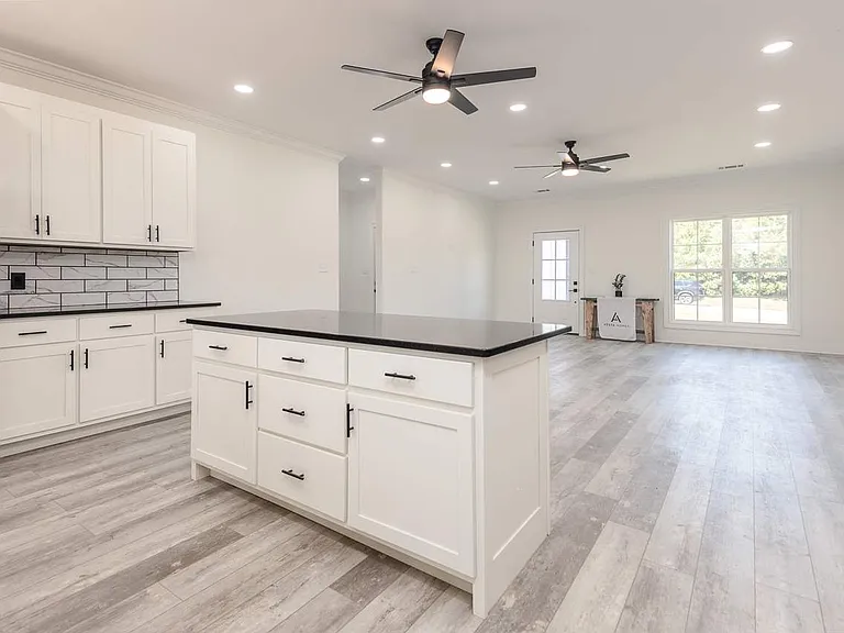 10 Deer Park Dr — Photo 11