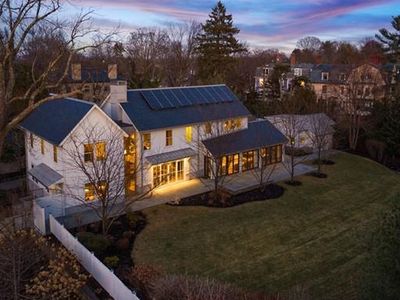 46 Fayerweather St, Cambridge, MA, 02138