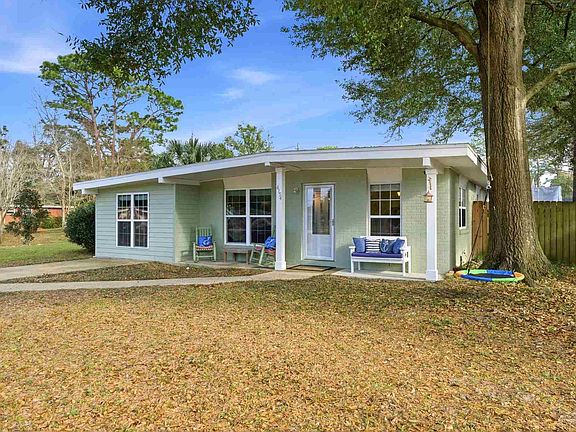 2nd image of 6154 Bougainvilla Cir