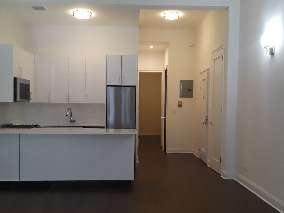 2nd image of 106 E 81st St APT 1B