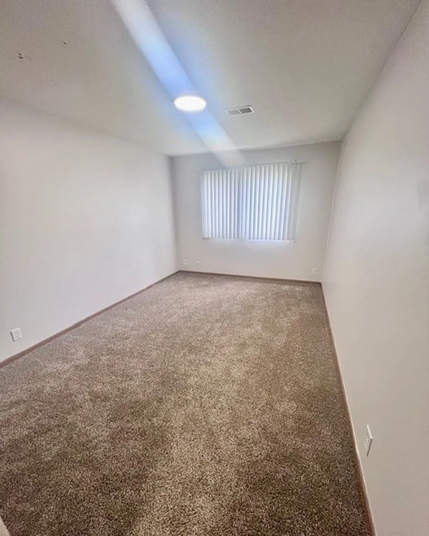 1235 S 22nd Street Apartments — Photo 2