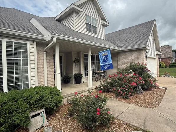 1720 Lakeview Dr, Chillicothe, MO 64601