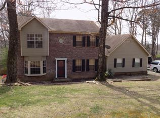 1525 N Courtney Oak Ln, Knoxville, TN 37938