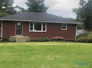 5828 Corduroy Rd, Oregon, OH 43616