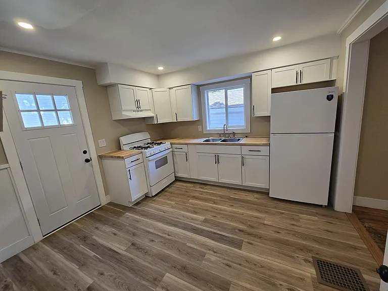 502 Pearl St #1 — Photo 16