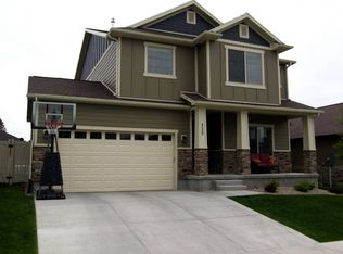 115 W 710 N, Centerville, UT 84014