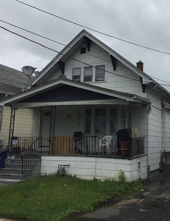 1st image of 185 Sprenger Ave