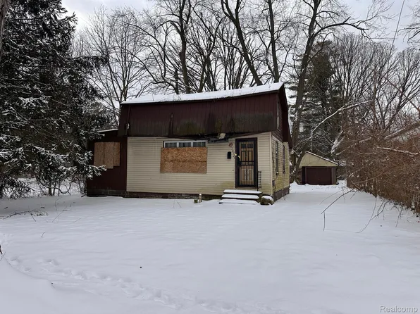 19725 Cooley St, Detroit, MI 48219