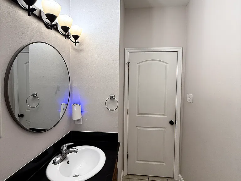 3925 Clematis St — Photo 19