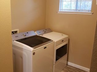 4589 E Alamos Ave, Fresno, CA 93726