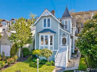 2016 14th Avenue W, Seattle, WA 98119
