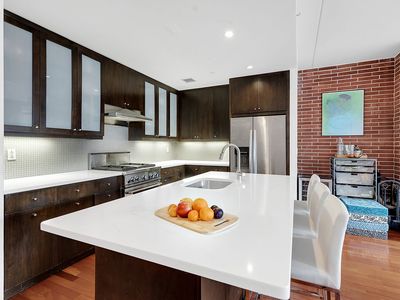 270 W 19th St APT 5A, New York, NY, 10011