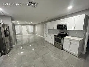 129 Euclid Boulevard — Photo 3