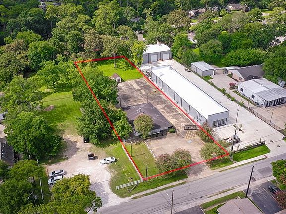 2nd image of 4103 Sherwood Ln