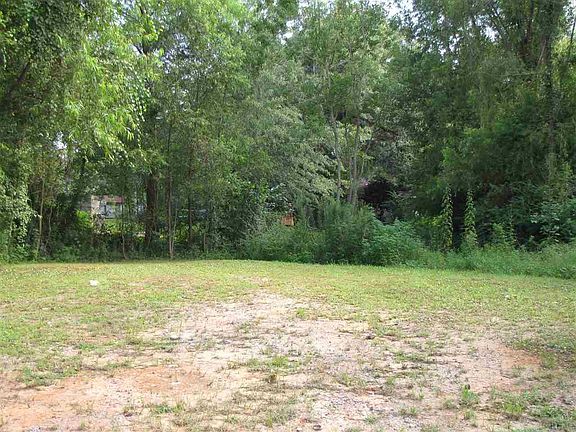4th image of 8659 Pond Ave