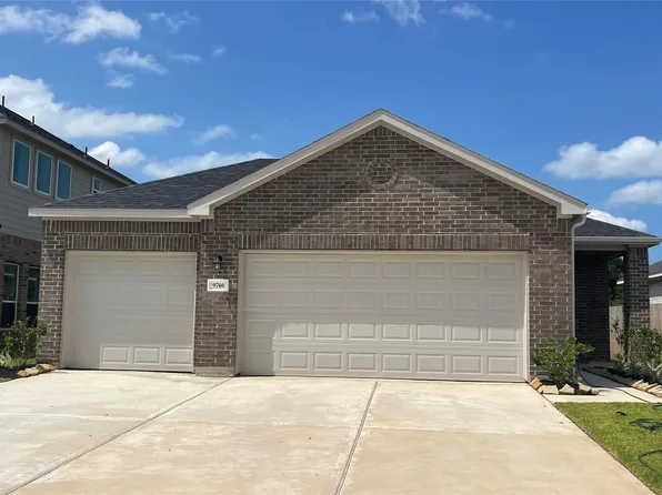 9746 Enclave Ridge Rd, Willis, TX 77318