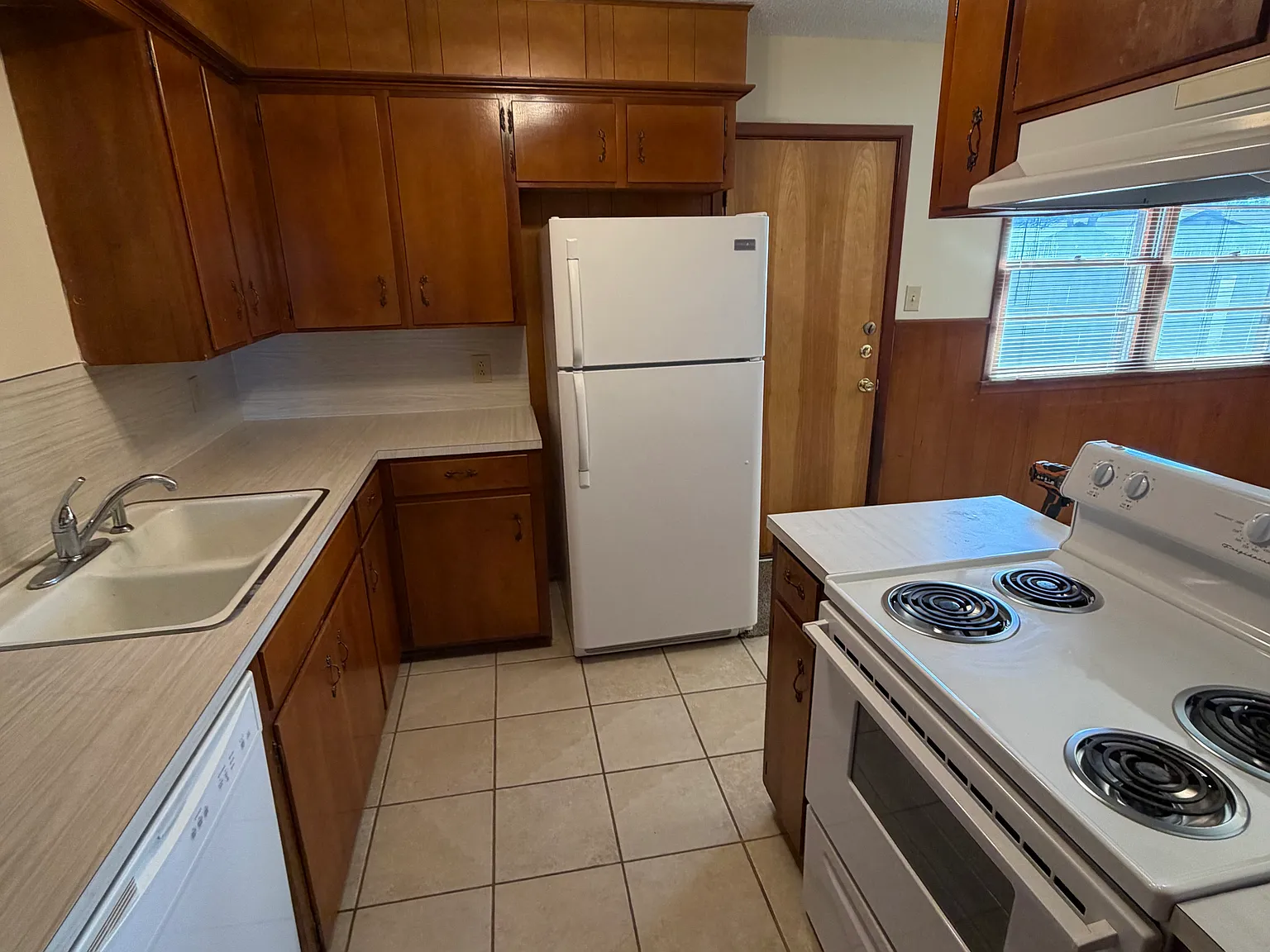 2 bed, 1175 sqft, $900 — Photo 4