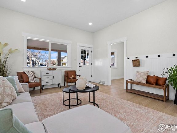 3rd image of 409 Walnut St