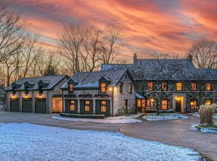 20060 Pemberly Ct, Beverly Hills, MI 48025