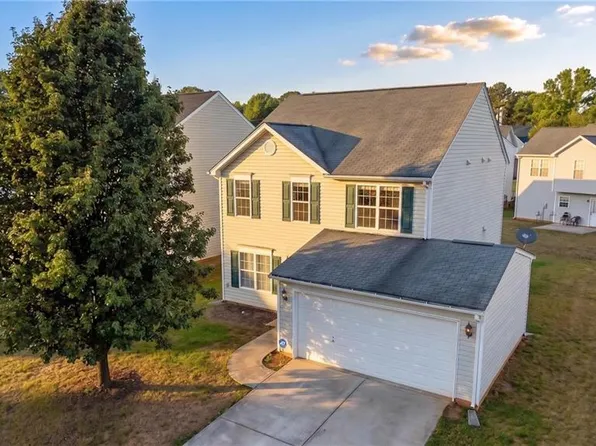 2703 Stafford St, Greensboro, NC 27407