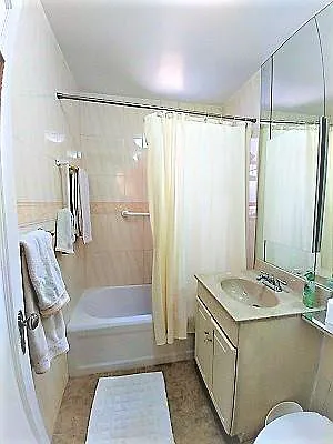 Sold by R New York | media 12