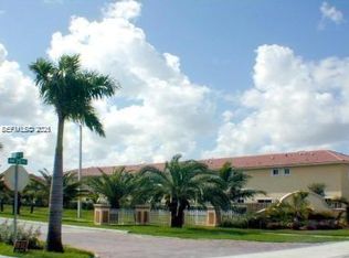7477 NW 181st St, Hialeah, FL 33015