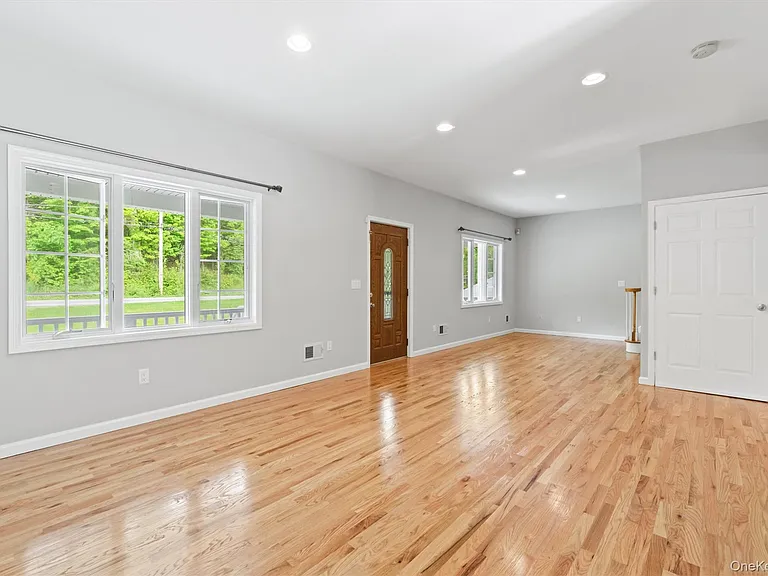 436 Jessup Rd — Photo 9