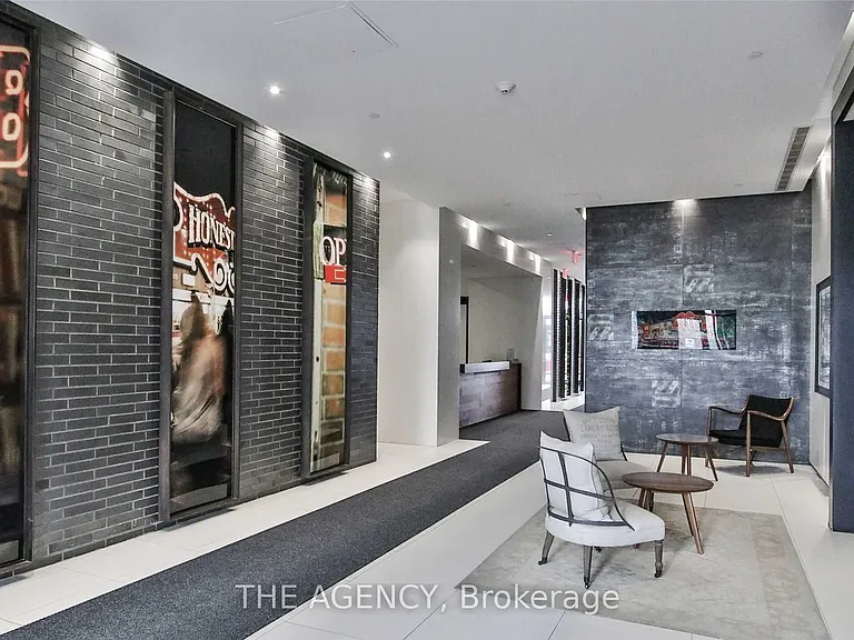 783 Bathurst St #718 — Photo 26