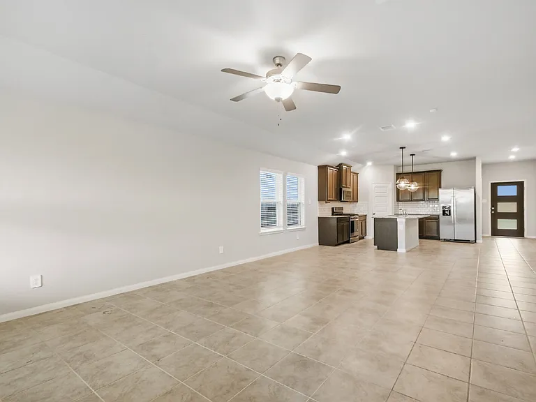 1207 Cascade Hills Dr — Photo 9