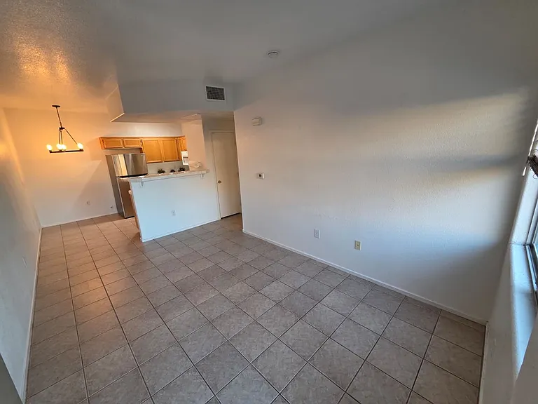 2110 Los Feliz St #1072 — Photo 2