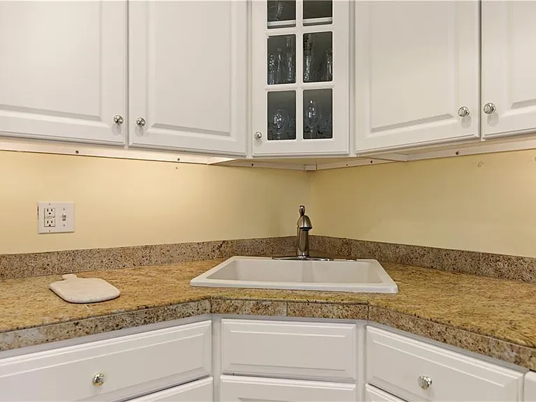 216 Goddard Row — Photo 18