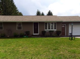 5584 Mapleton Rd, Lockport, NY 14094