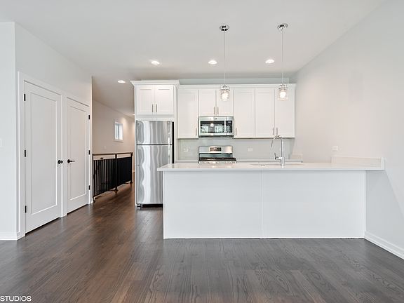3rd image of 4533 S Vincennes Ave #3