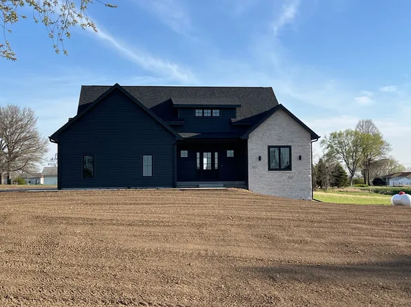 1331 S 52nd Ave E, Newton, IA 50208