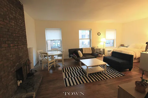 Rented by Town Residential | media 5